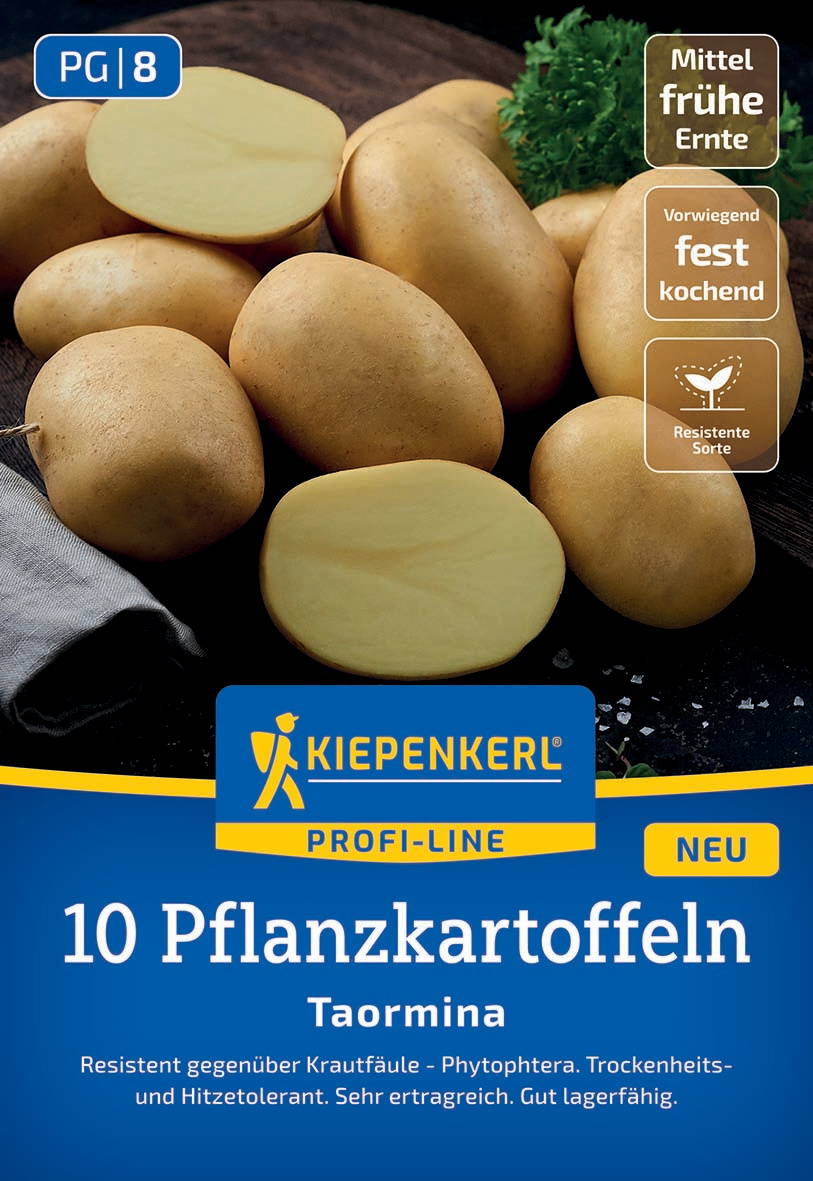 Zehn Kartoffeln auf braunem Holz, zwei halbierte, mit grüner Petersilie, Verpackung mit blauer und gelber Beschriftung.