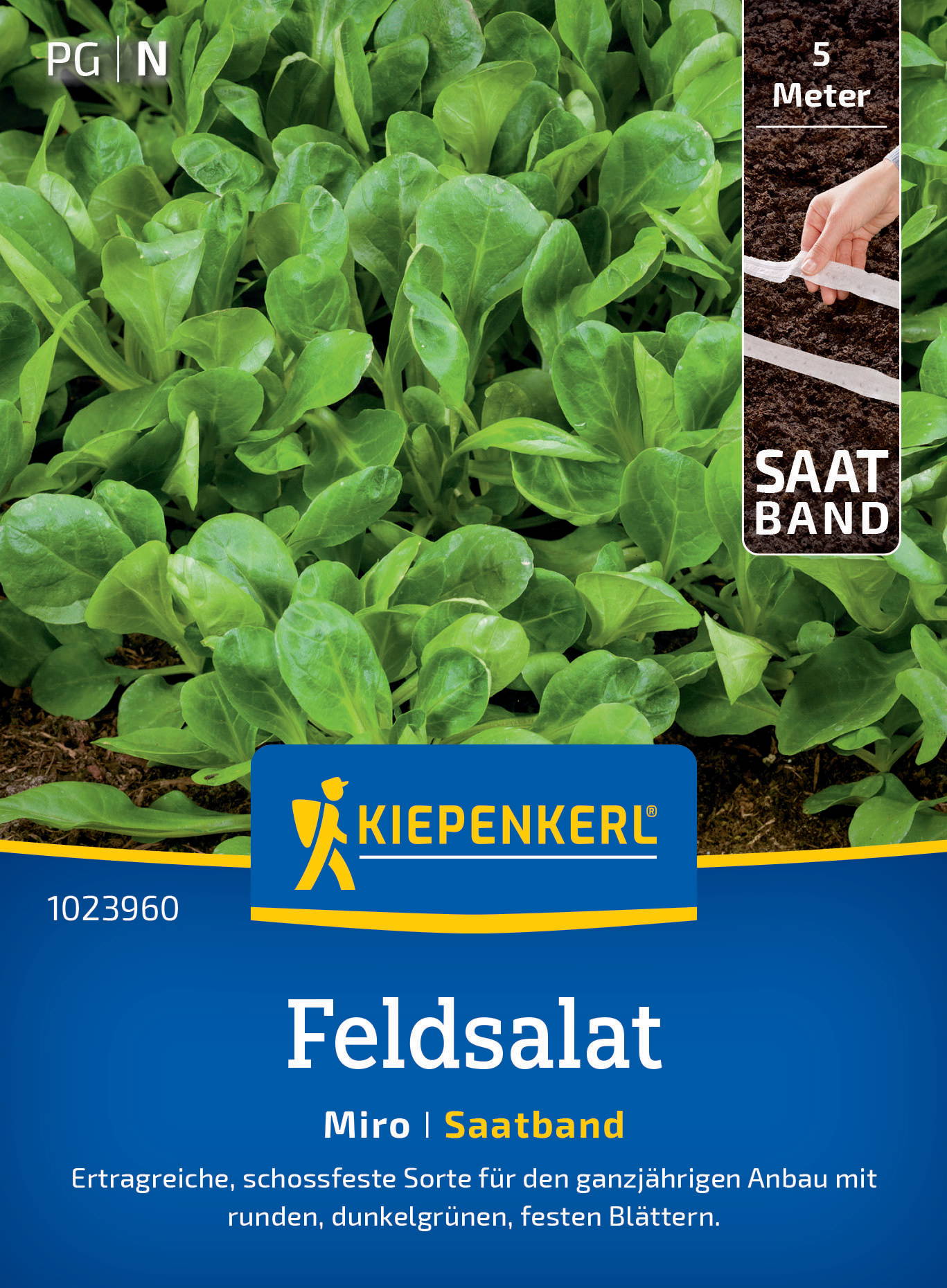 Grüne Feldsalatpflanzen auf Erde, mit Logo und Produktinformationen auf blauer Verpackung.