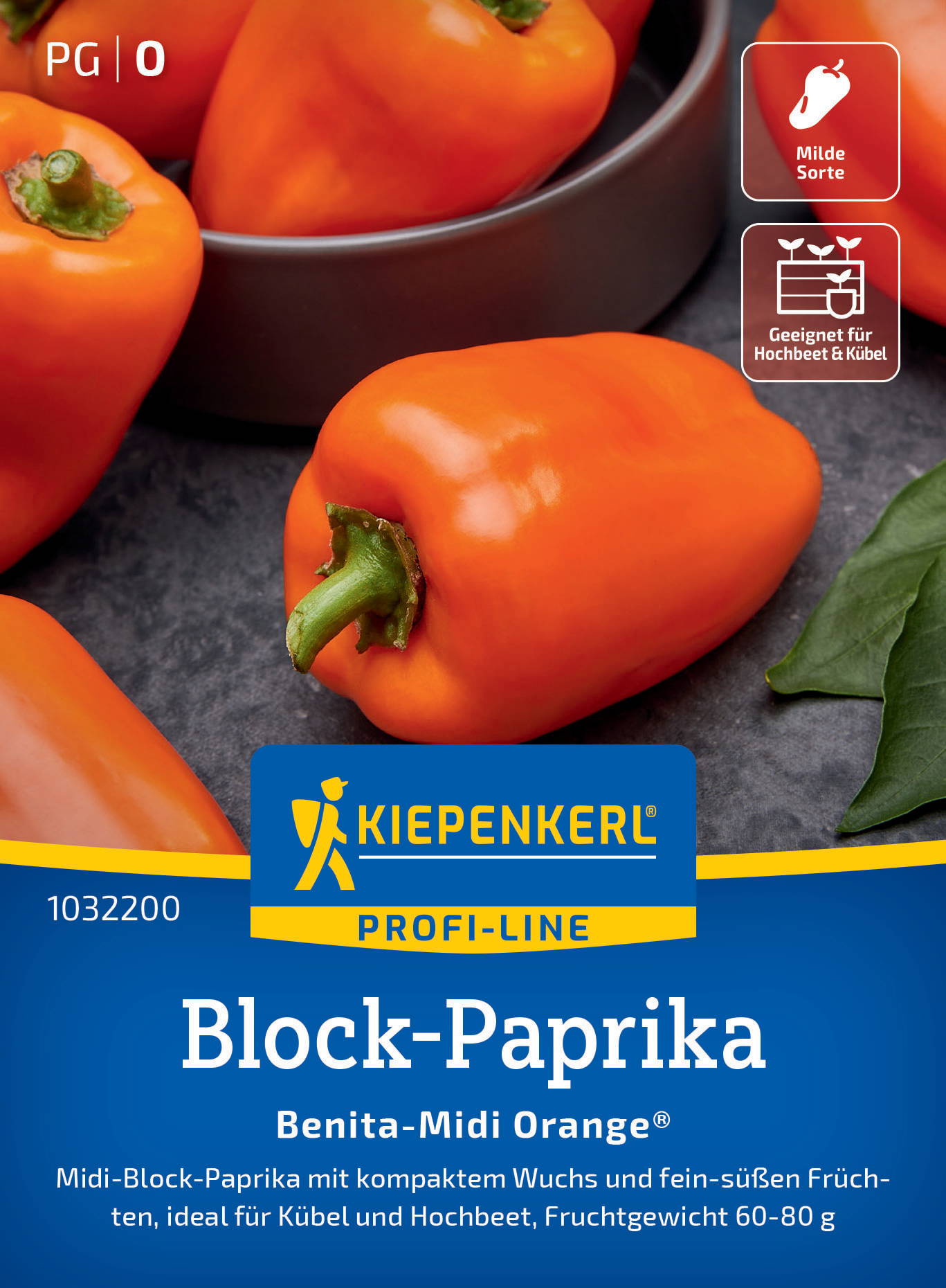 Orange Paprika mit grüner Kelch und rutschiger Oberfläche auf dunklem Hintergrund.