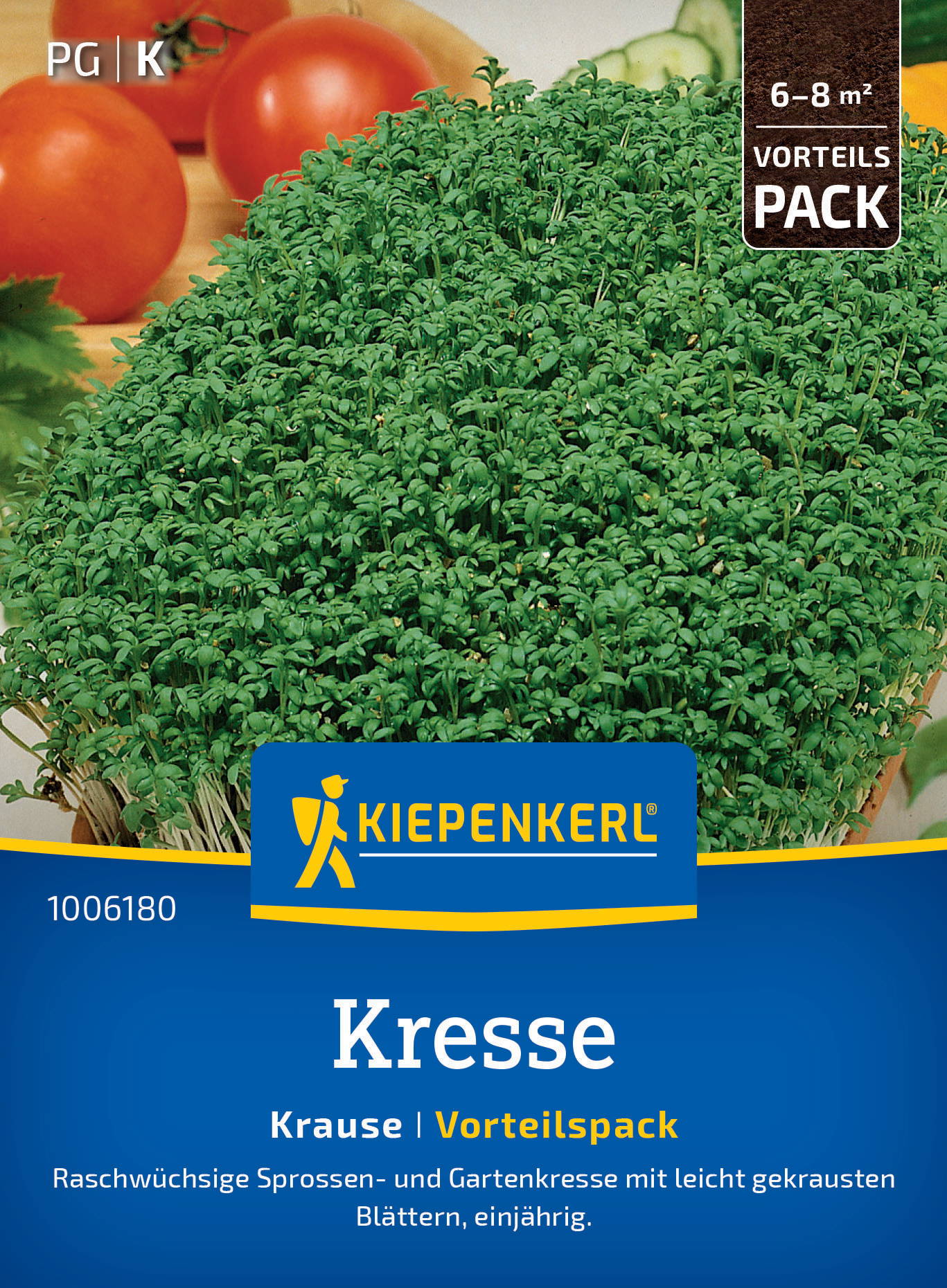 Kräuterpäckchen mit vielen kleinen grünen Blättern, Tomaten und Gurke im Hintergrund.