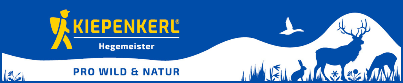 Blauer Banner mit gelbem Logo, Hirsch, Vögel, Hasen und Pflanzen.