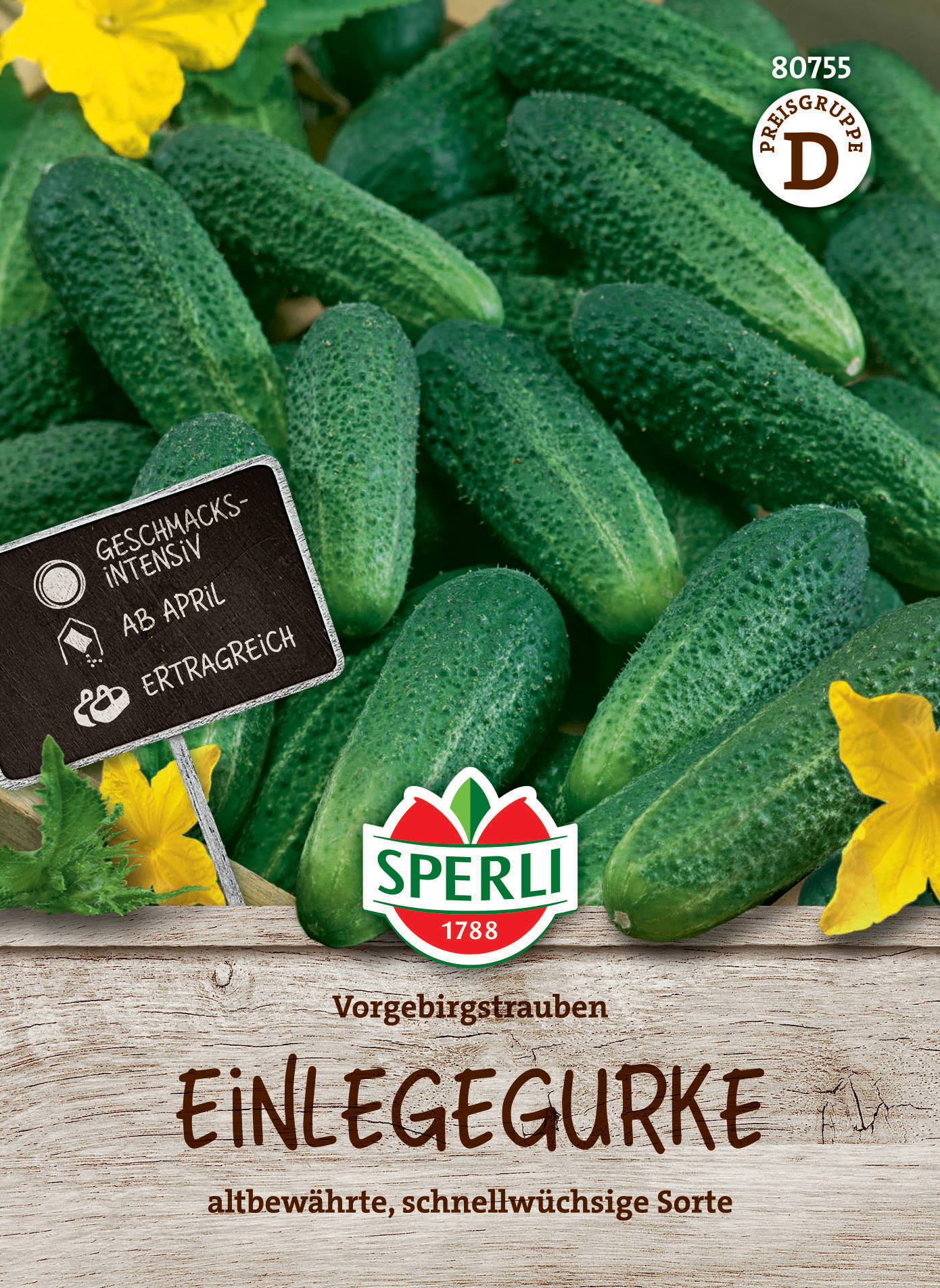 Gurken liegen in einem Korb mit Gelbblumen, Sprechblasenetikett zeigt Frucht- und Geschmacksmerkmale.